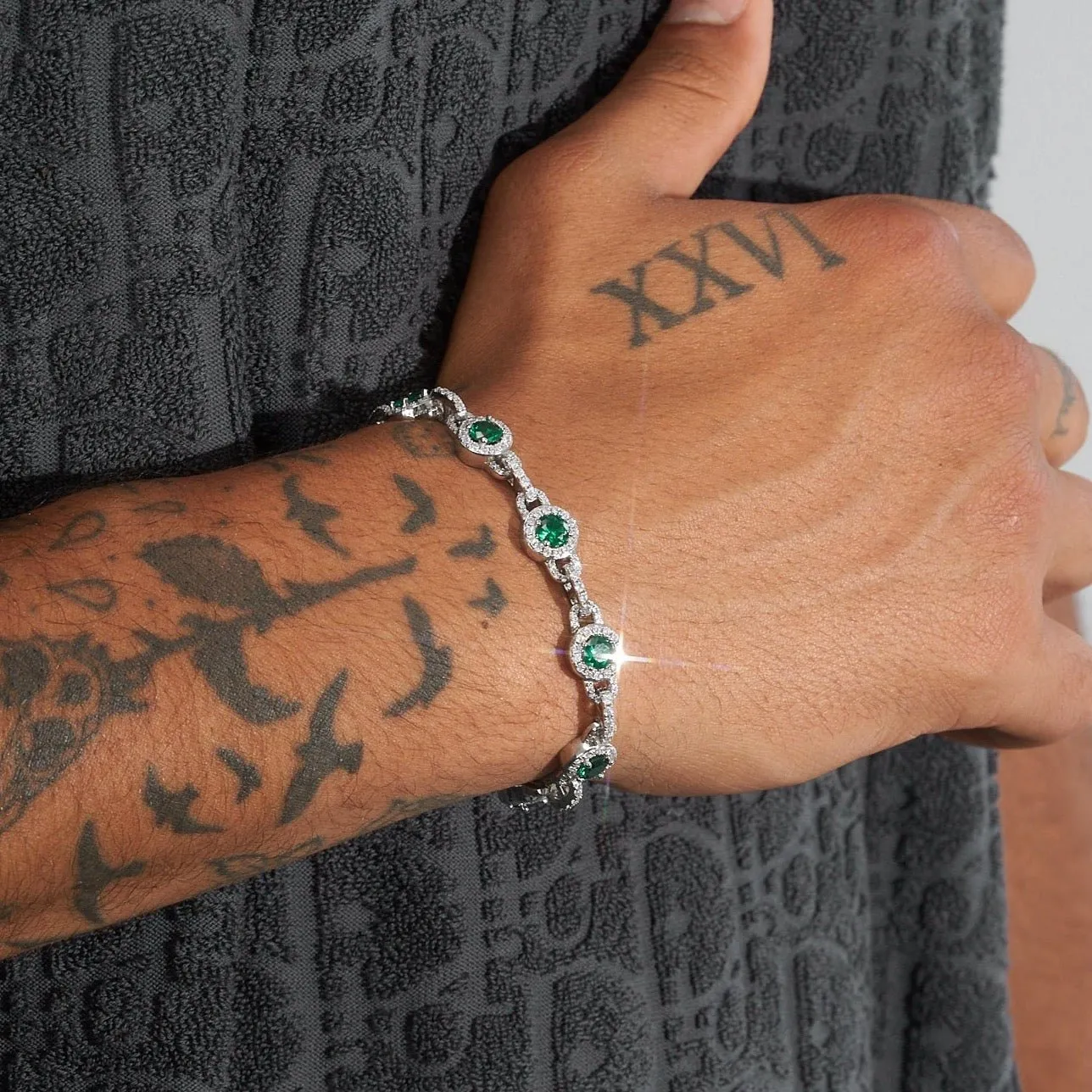 9mm GREEN CENTRE STONE LINK BRACELET - WHITE GOLD