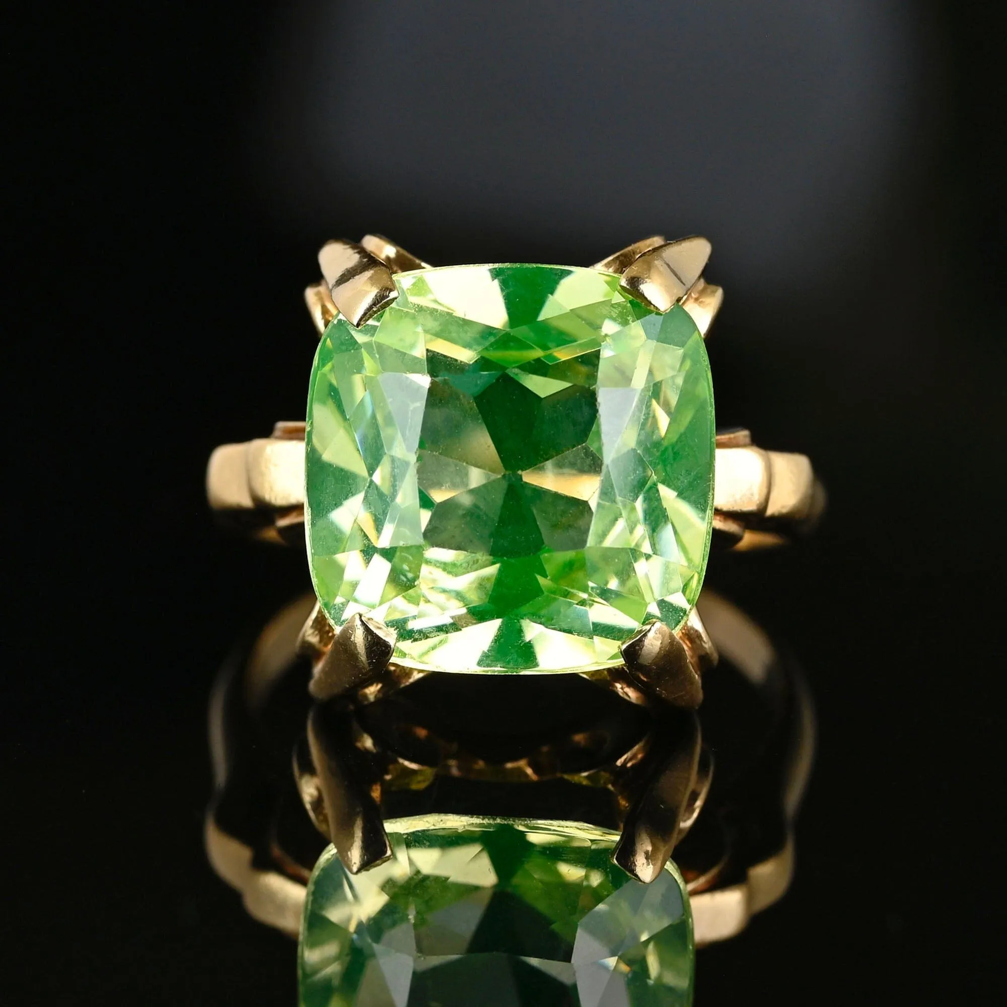 Art Deco 14K Gold Cushion Cut Green Spinel Ring