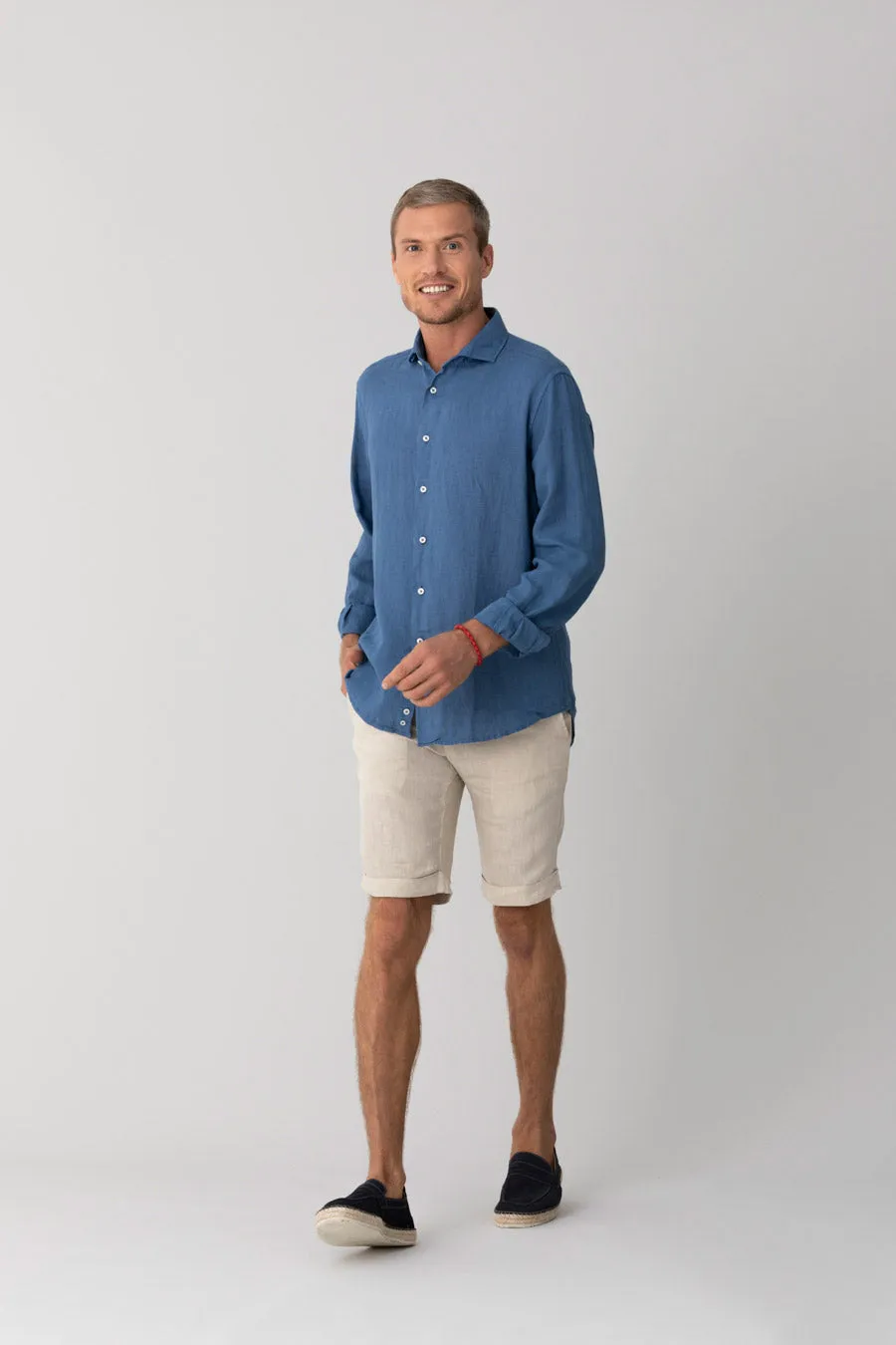 basic linen shirt jeans