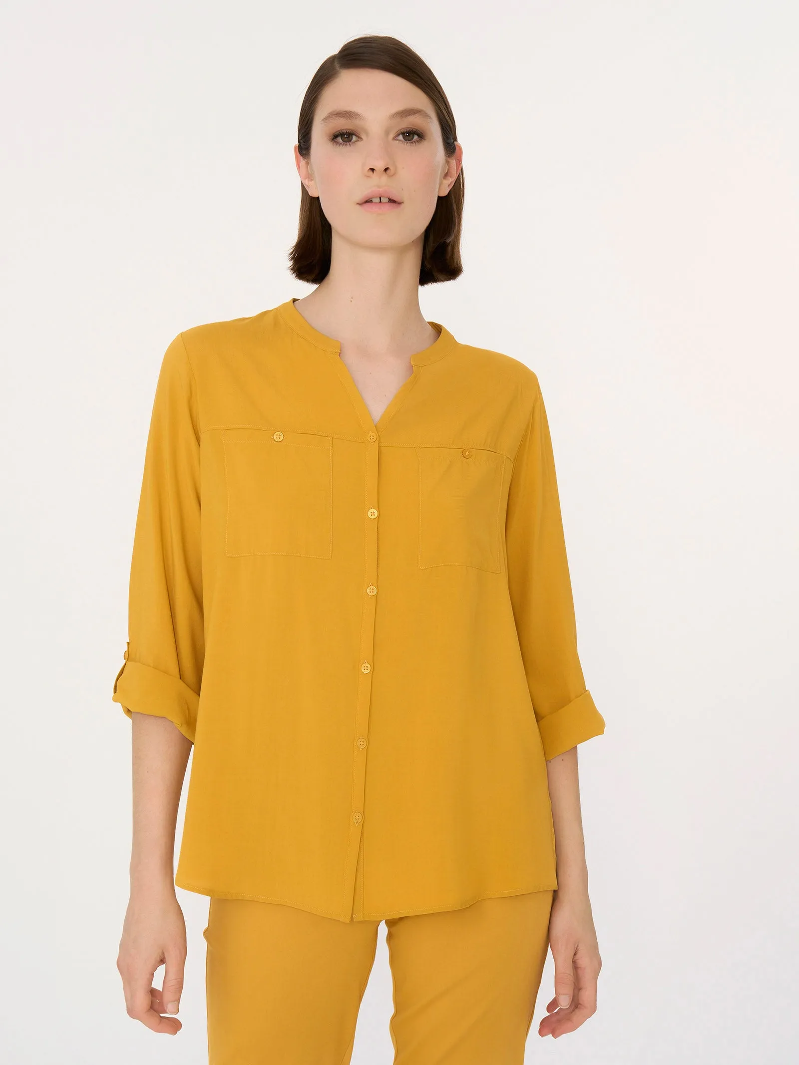 Camicia con collo alla coreana in EcoSeta - Quiet Green