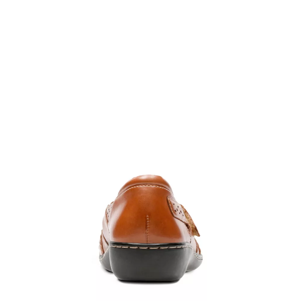 CLARKS  WOMENS ASHLAND SPIN Q LOAFER