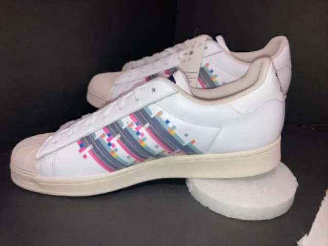 Dead stock in original box  adidas superstar 