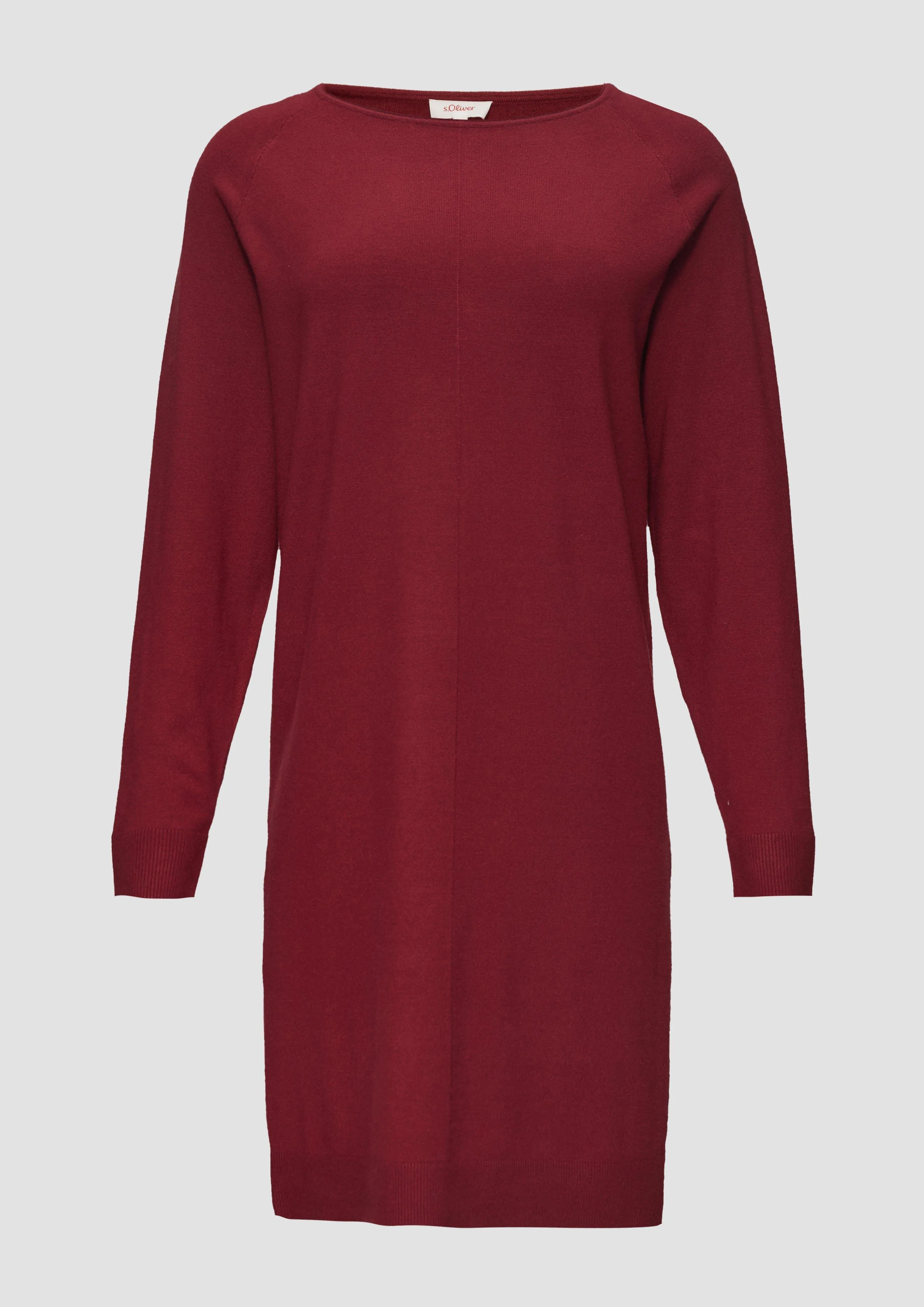 Fine knit dress with a bateau neckline