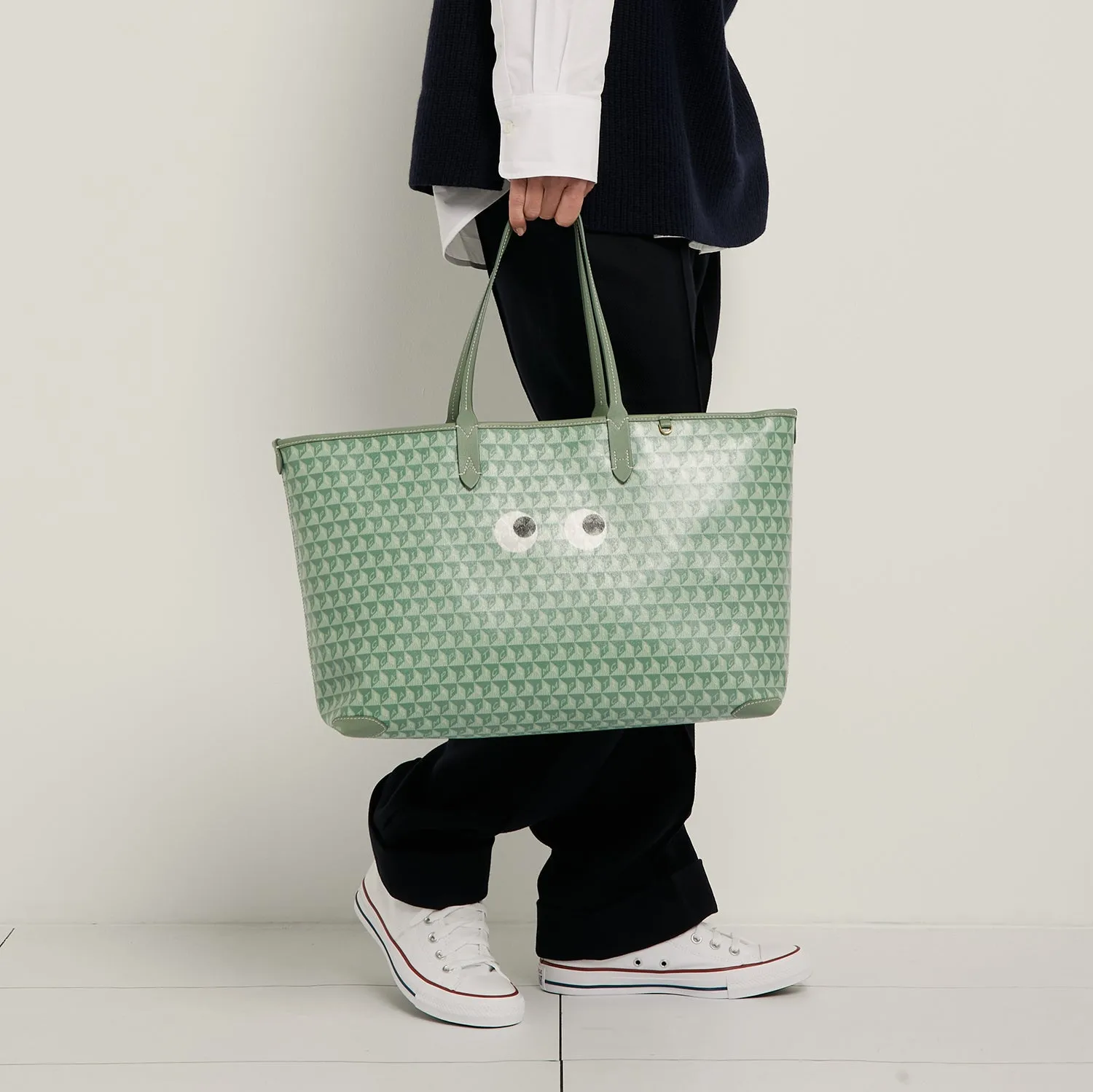 I Am A Plastic Bag Eyes Zipped Tote-              