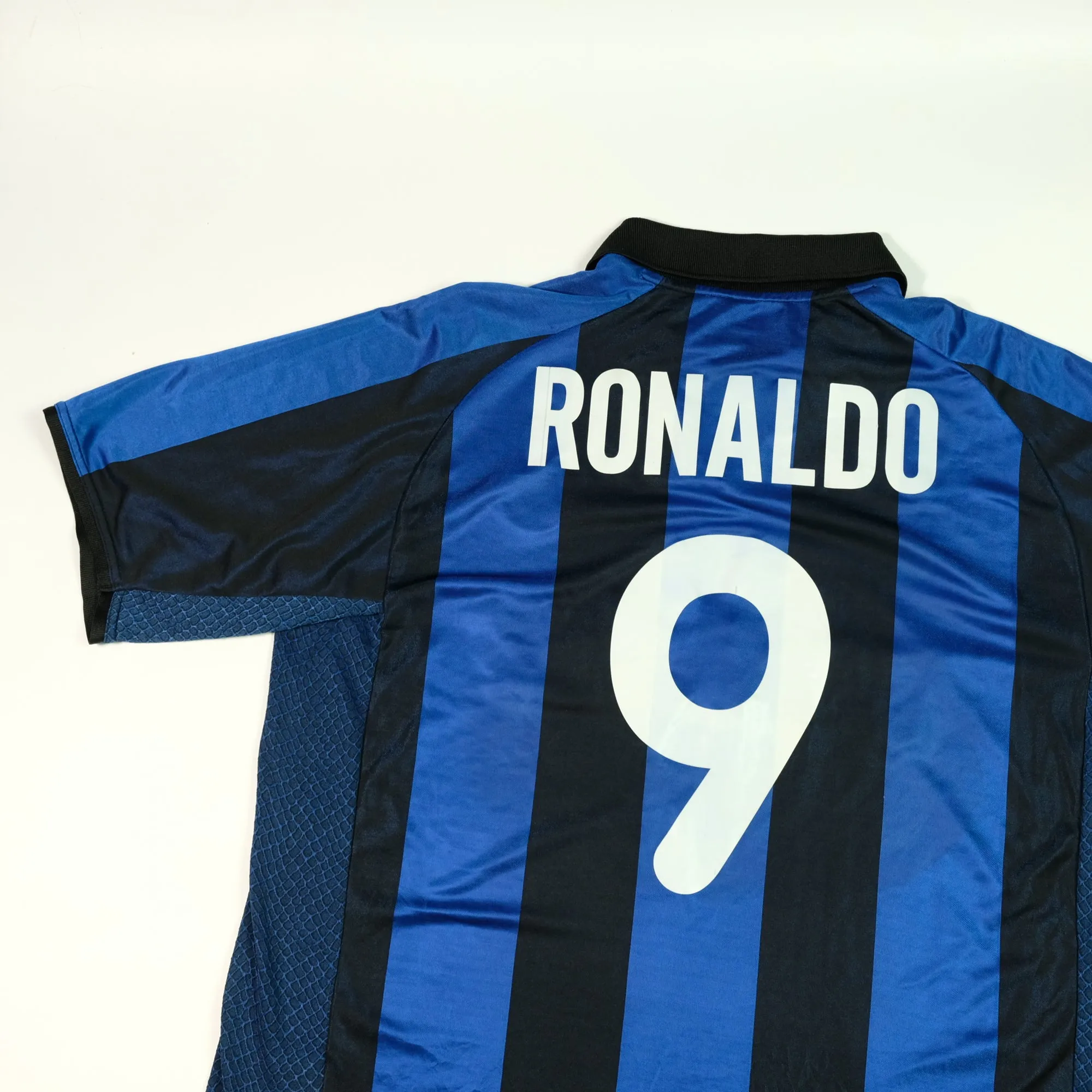 Inter Milan Italy Ronaldo 9 Nike Original 2001/2002 Home Football Shirt Large/XL