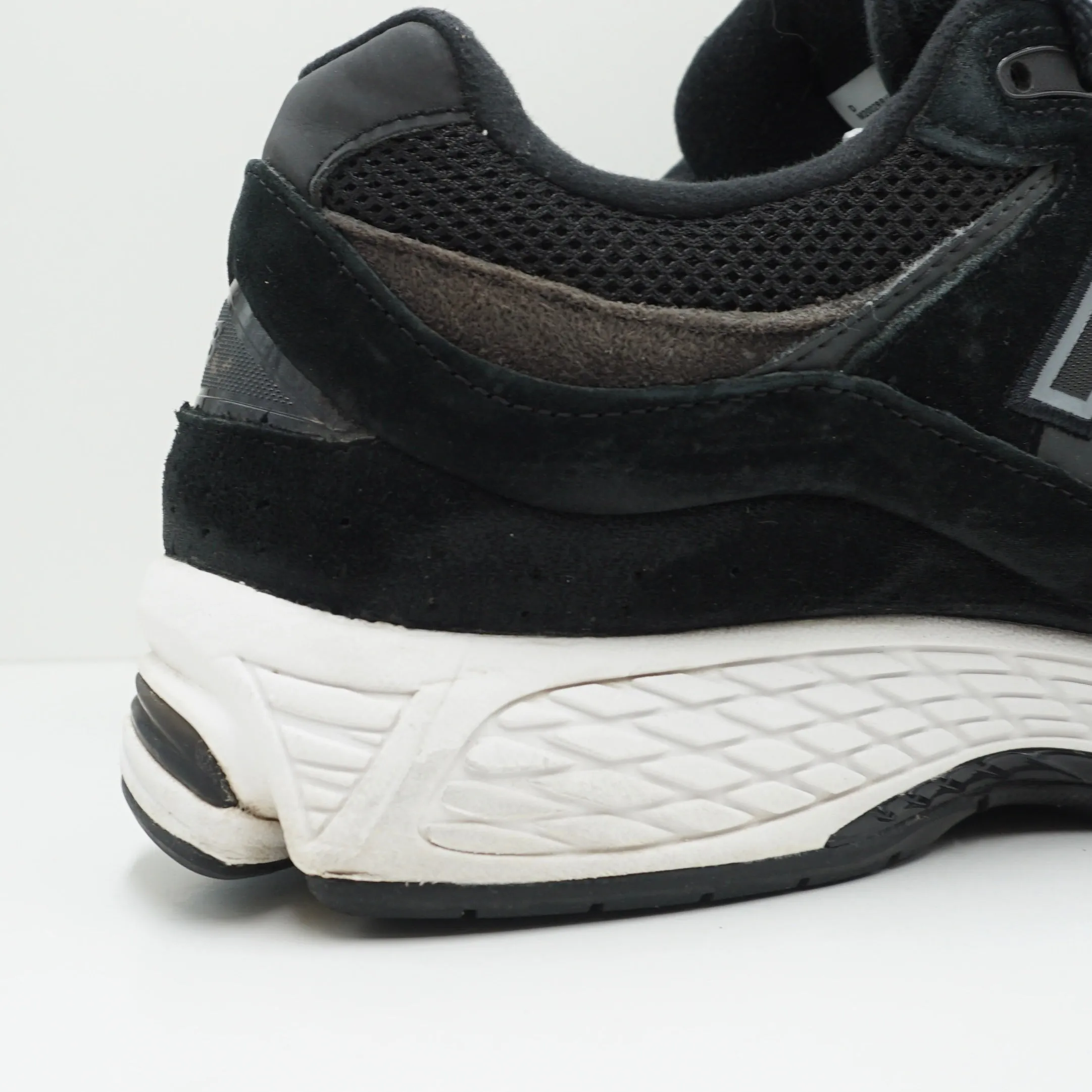 New Balance 2002R Black Gunmetal