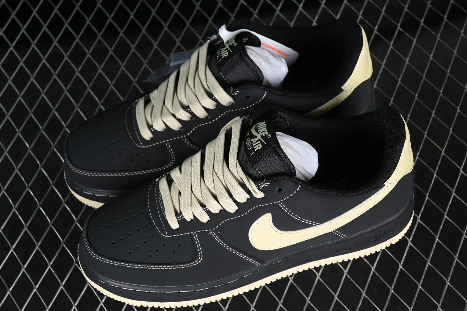 Nike Air Force 1 07 Low Black Gold DH5696-227