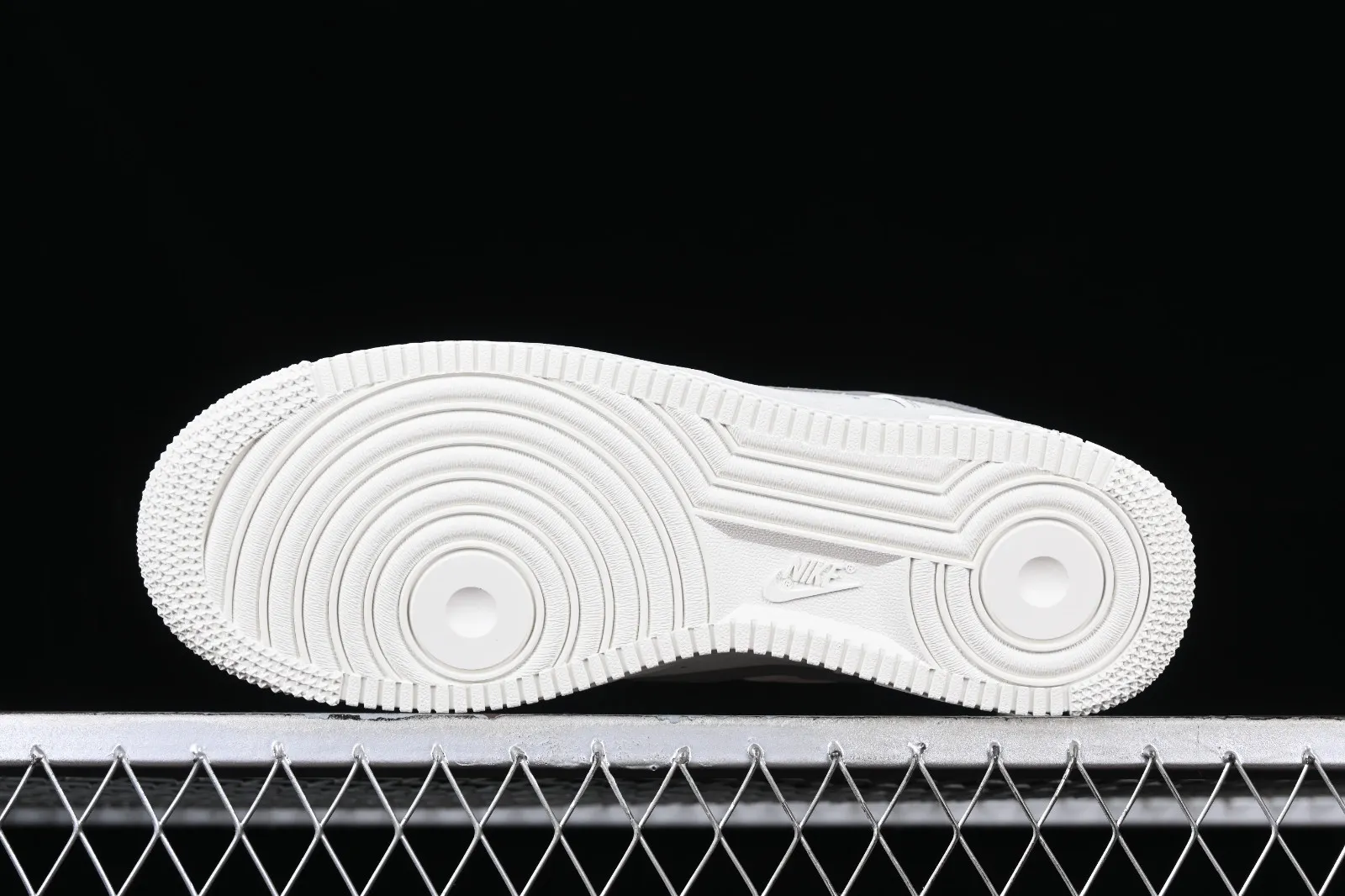 Nike Air Force 1 07 Low White Dark Grey CQ5059-222