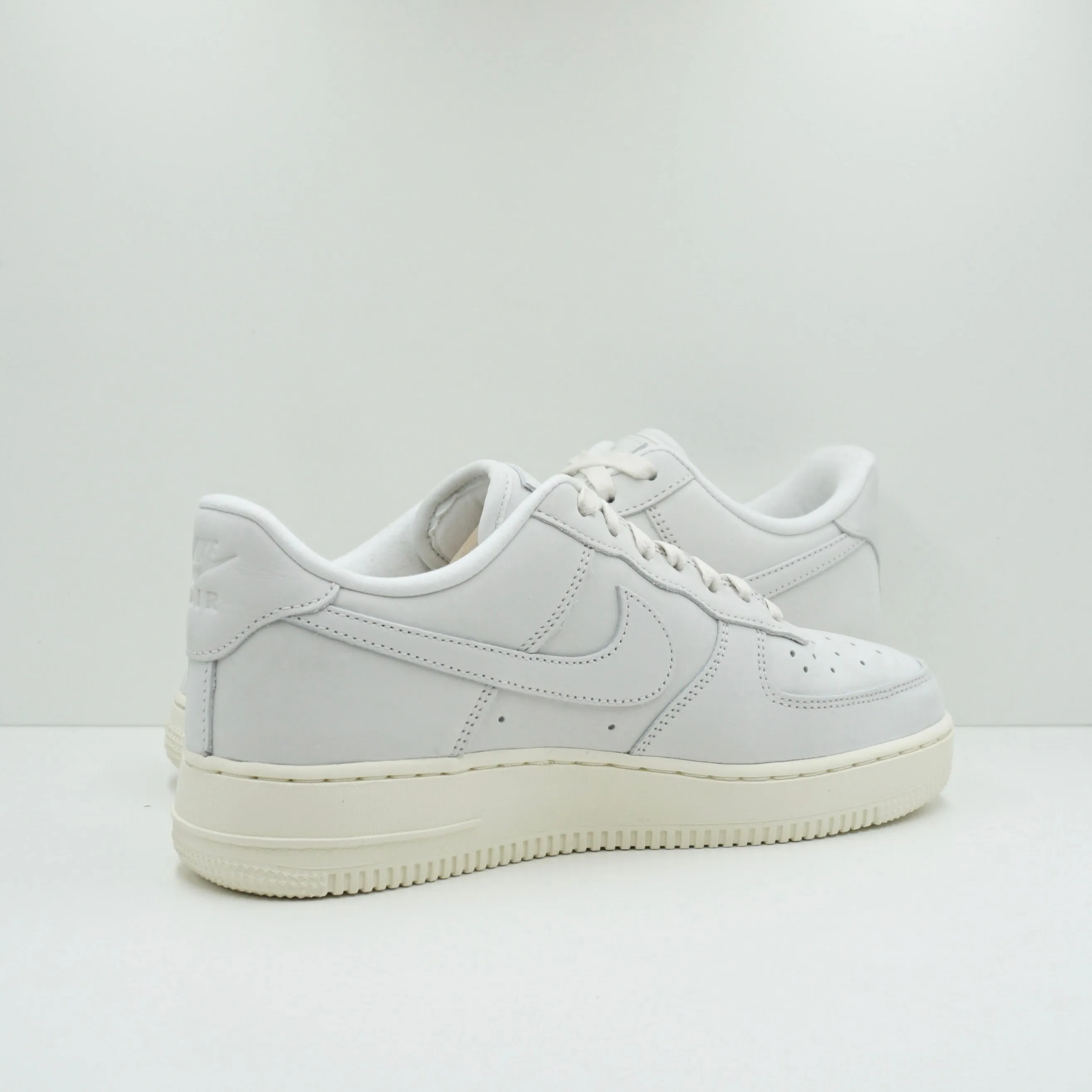 Nike Air Force 1 Low Summit White (W)
