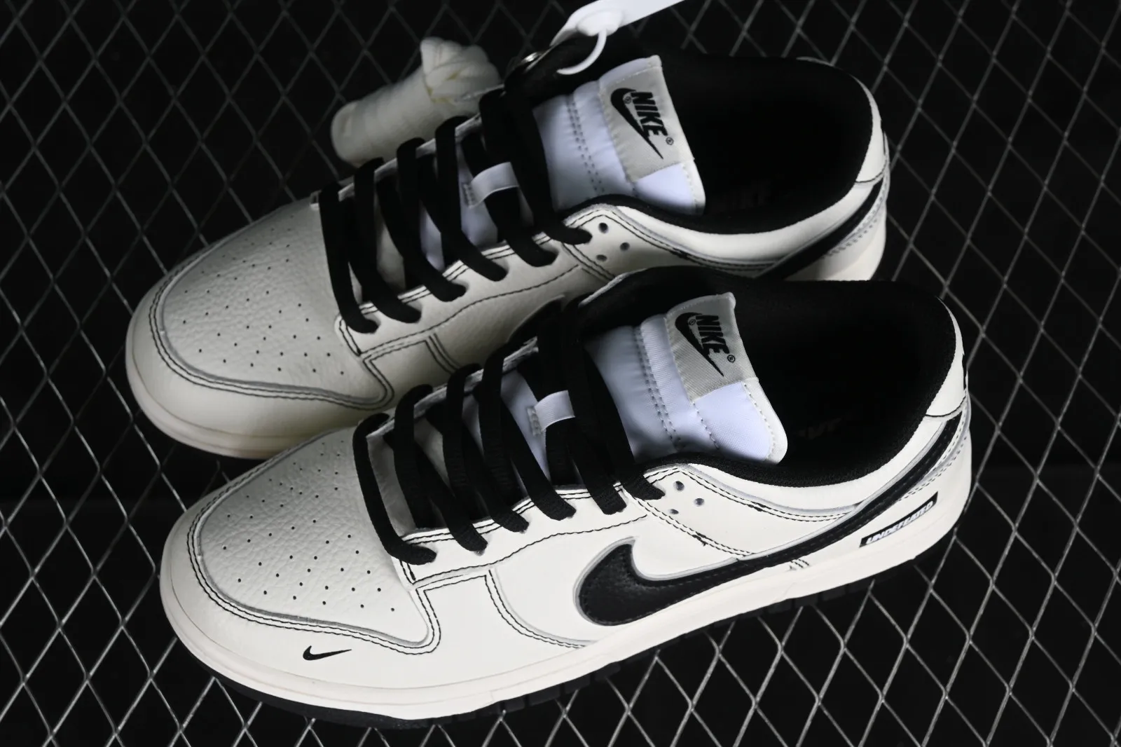 Nike SB Dunk Low UN Off White Black FC1688-139