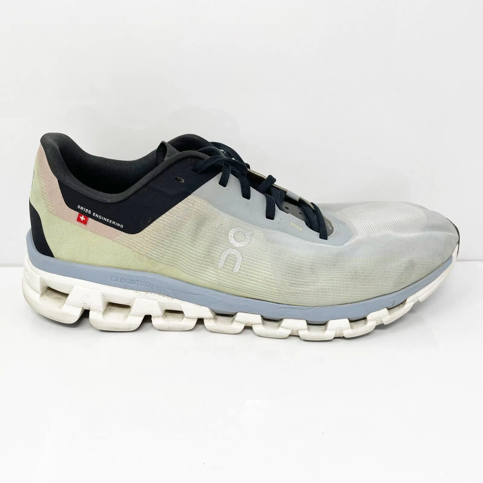 On Mens Cloudflow Gray Running Shoes Sneakers Size 11.5