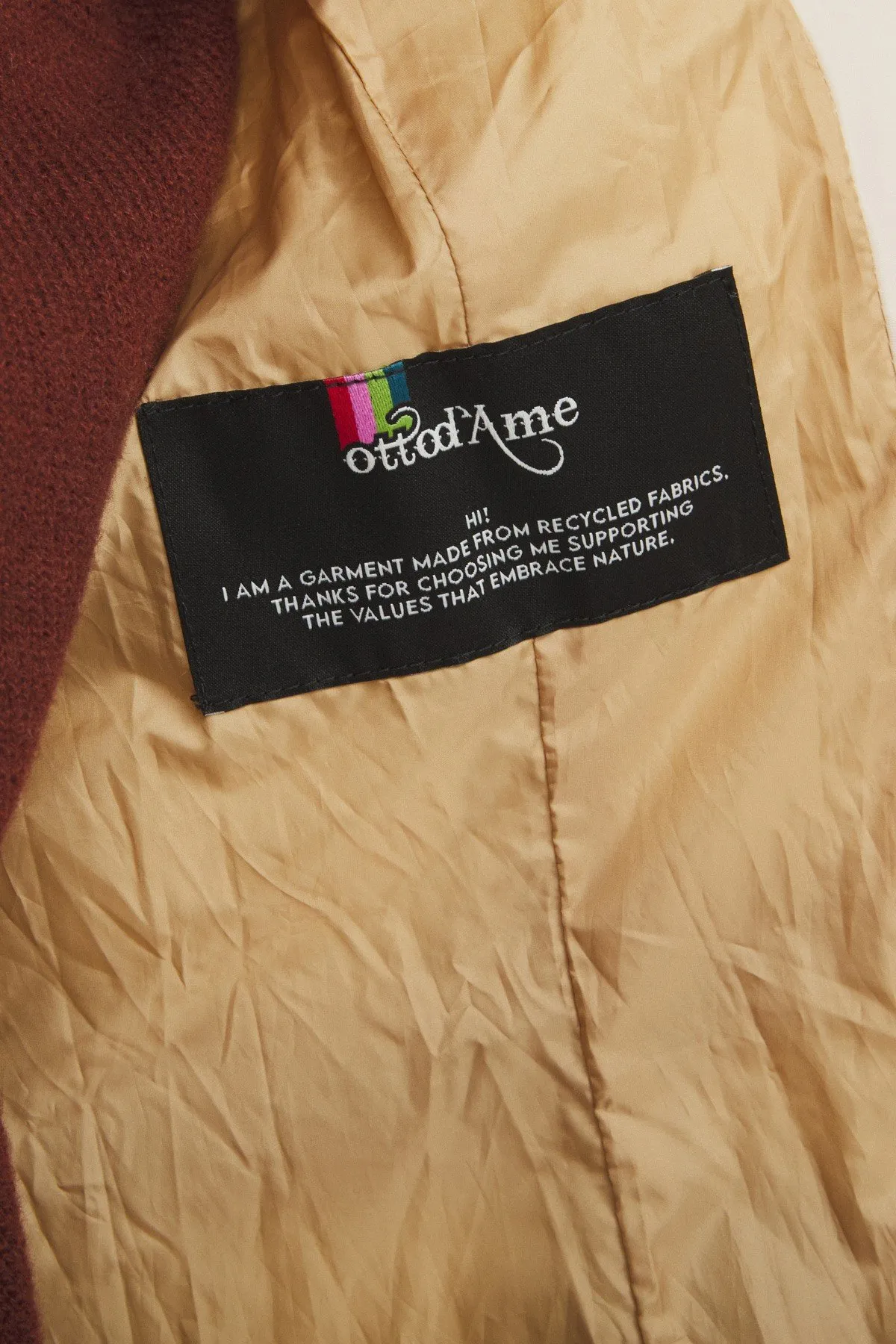 Puffer jacket with belt
