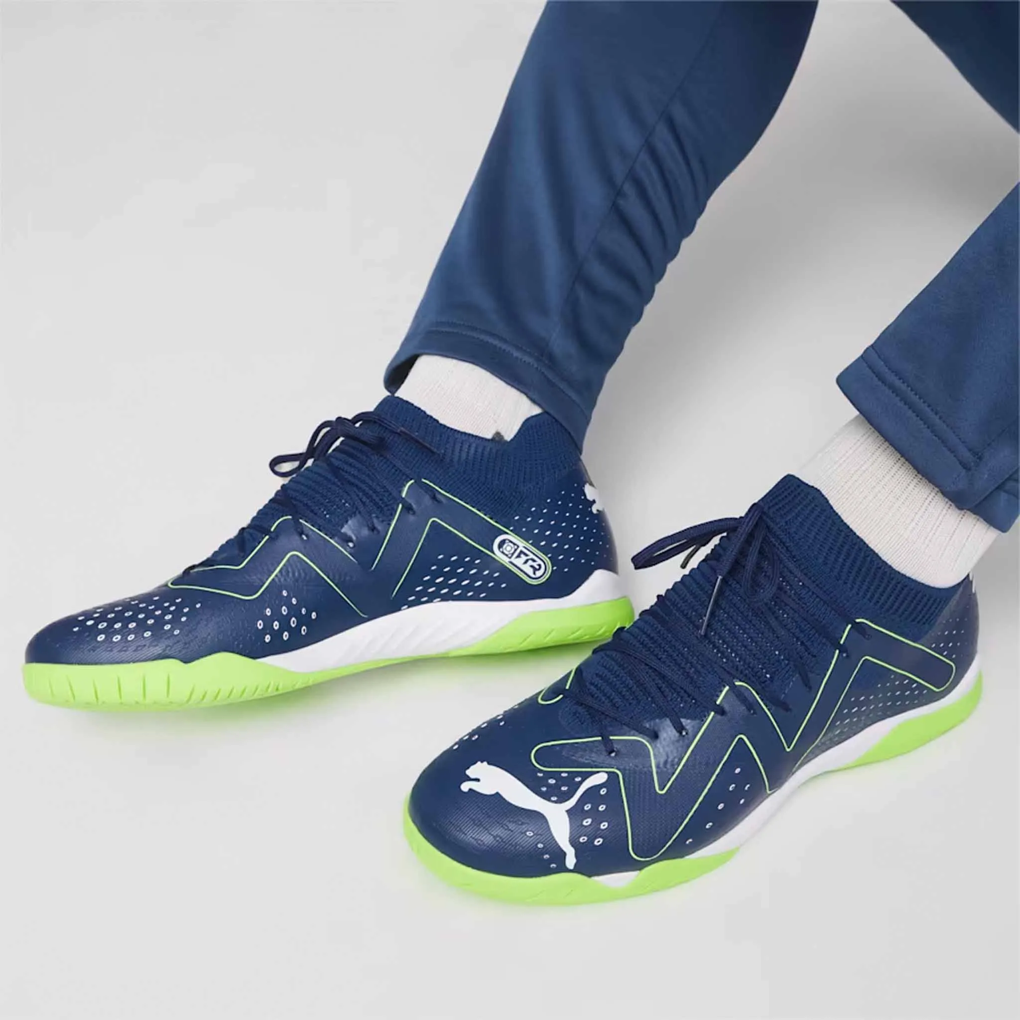 Puma Future Match IT Futsal chaussures de soccer intérieur adulte