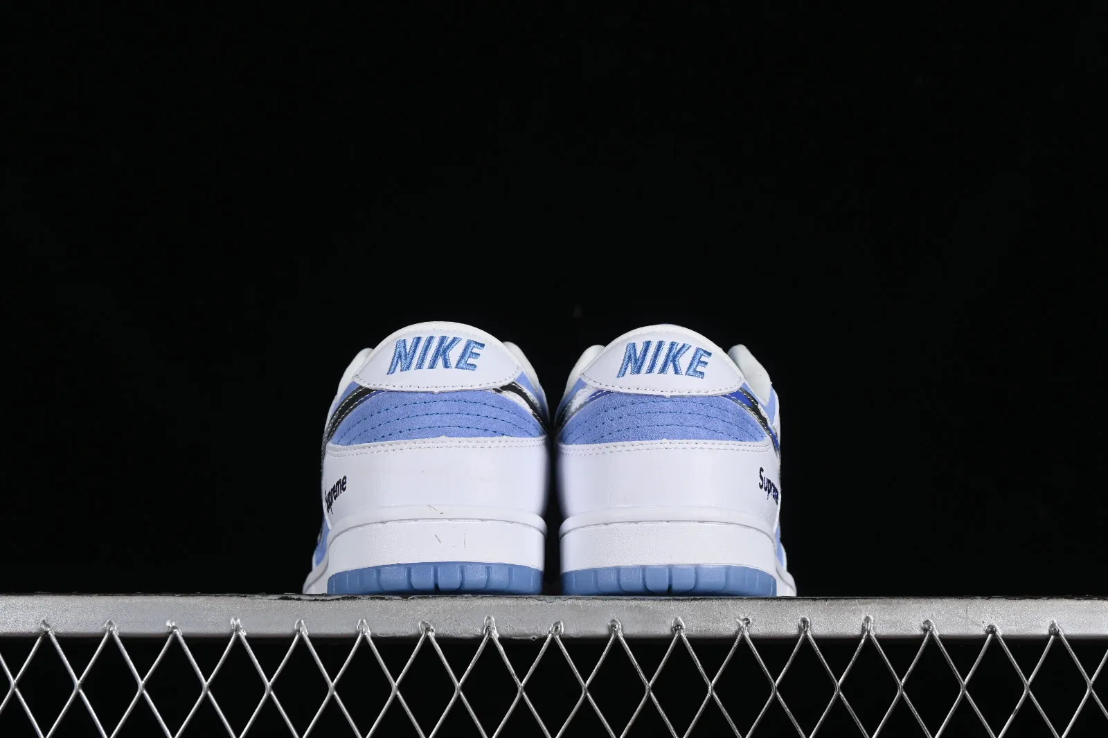 Supreme x Nike SB Dunk Low White Royal Blue JH8039-936