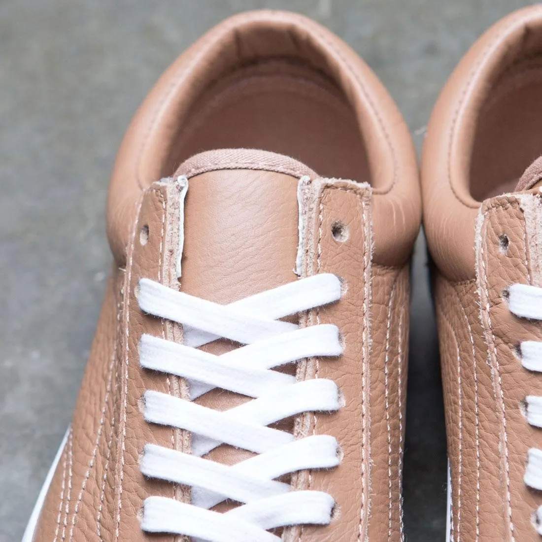 Vans Women Old Skool - Tawny Leather (brown / true white)
