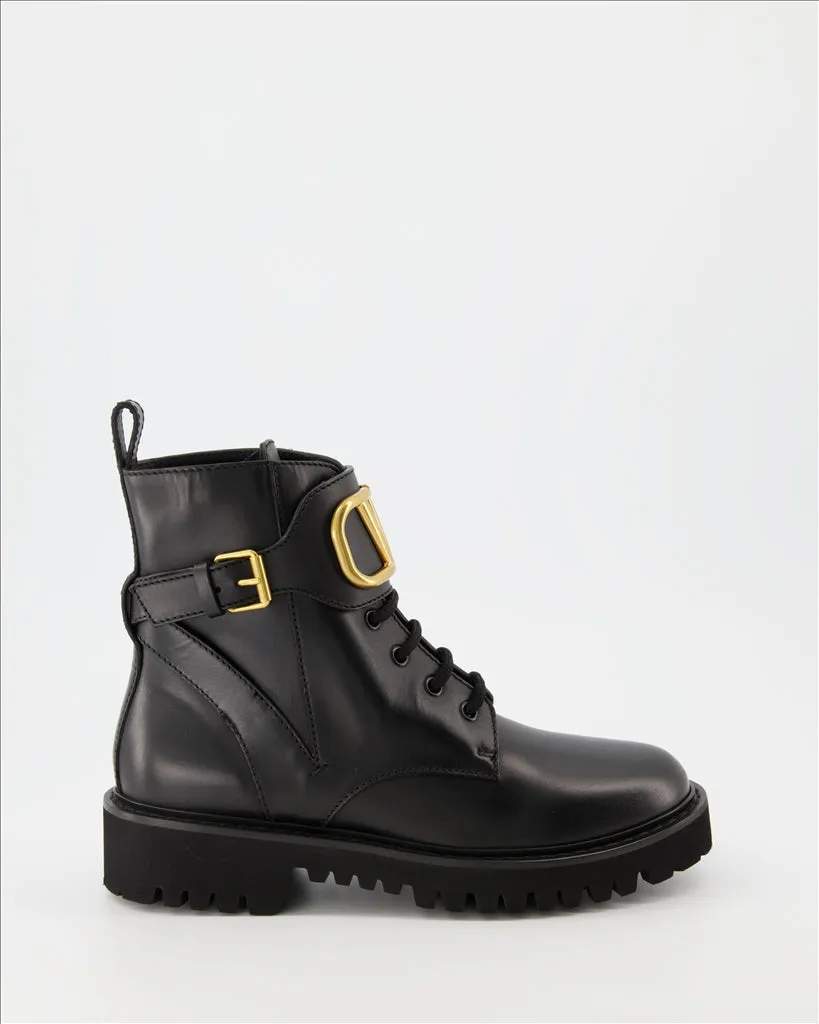 VLogo Ankle Boots