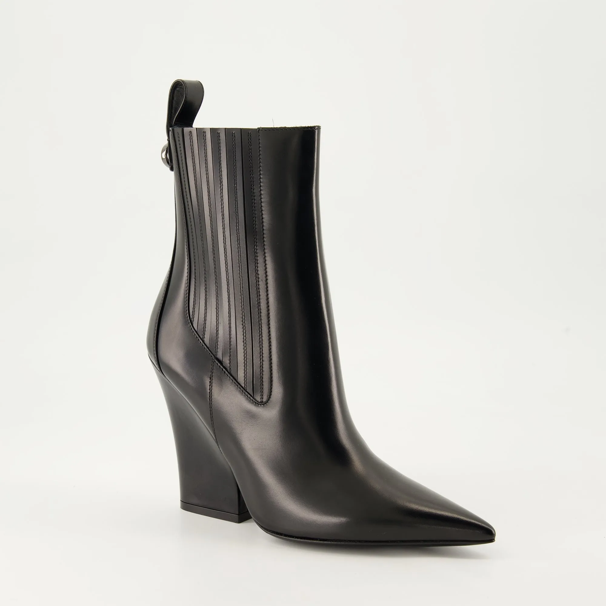 VLogo Leather Ankle Boots