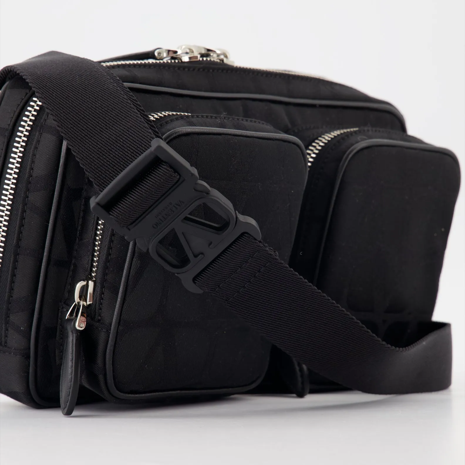 VLogo Shoulder Bag