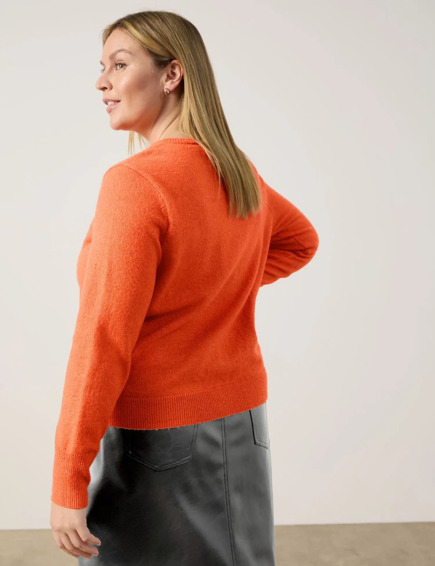 Warm cardigan with a button placket