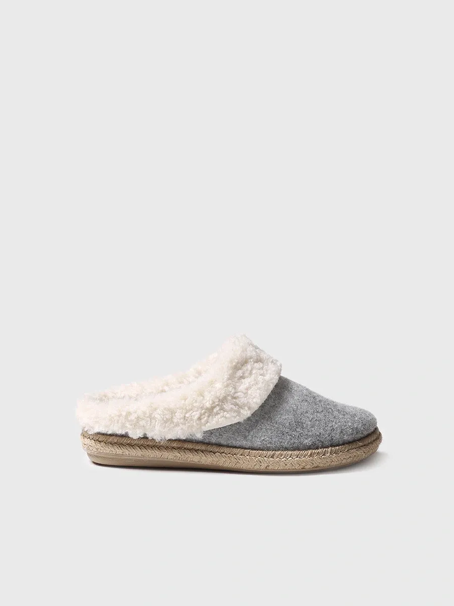 Women's Slippers in Felt and Sheepskin - DELI-BF